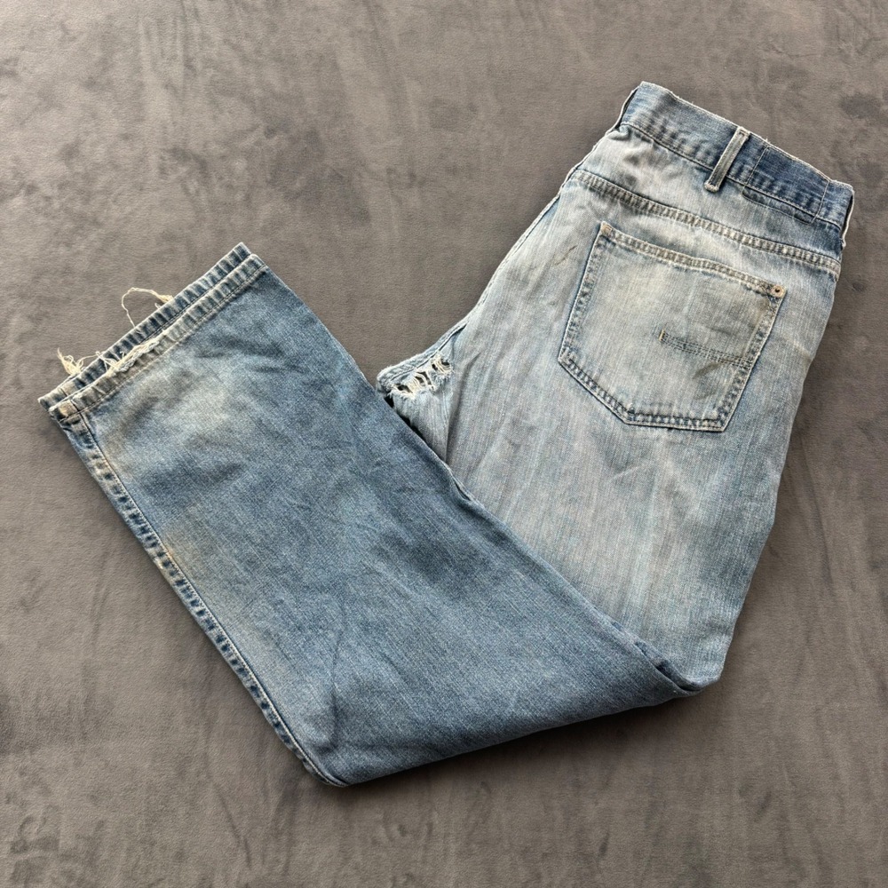 Calvin Klein Jeans Mens 38 Relaxed Straight Light Wash Distressed Blue Denim